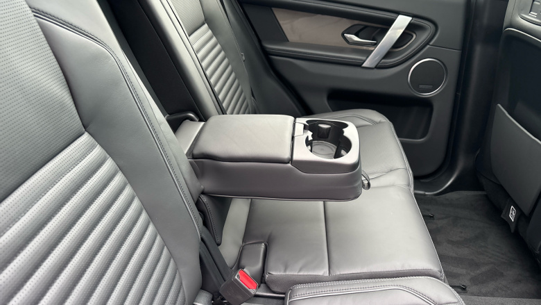 Land Rover Discovery Sport 2.0 D200 Metropolitan 5dr Auto [7 Seat] Diesel Station Wagon